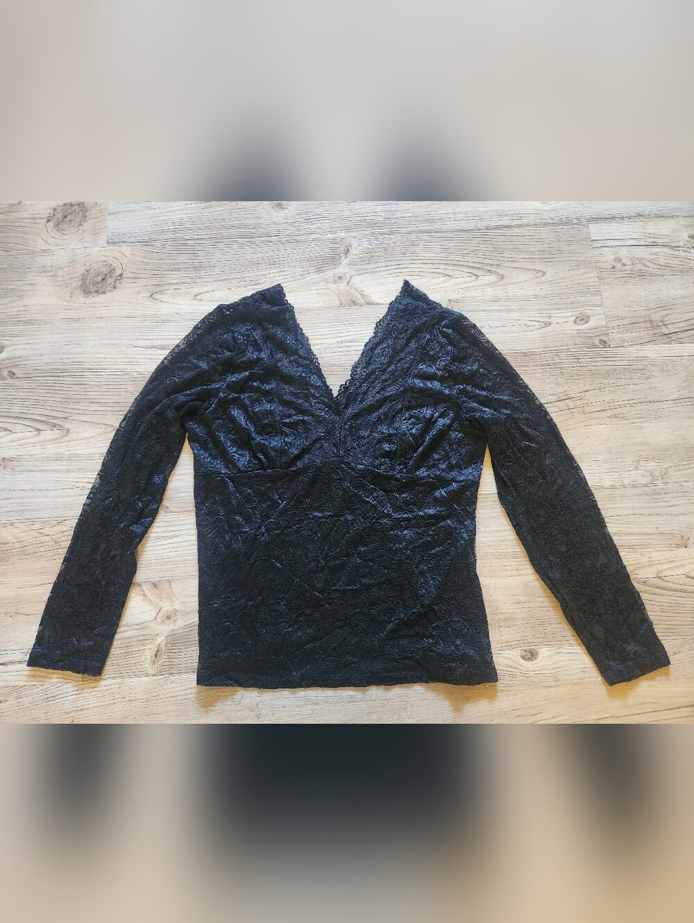 NWT Cream Women's Lace V-neck  Blouse
